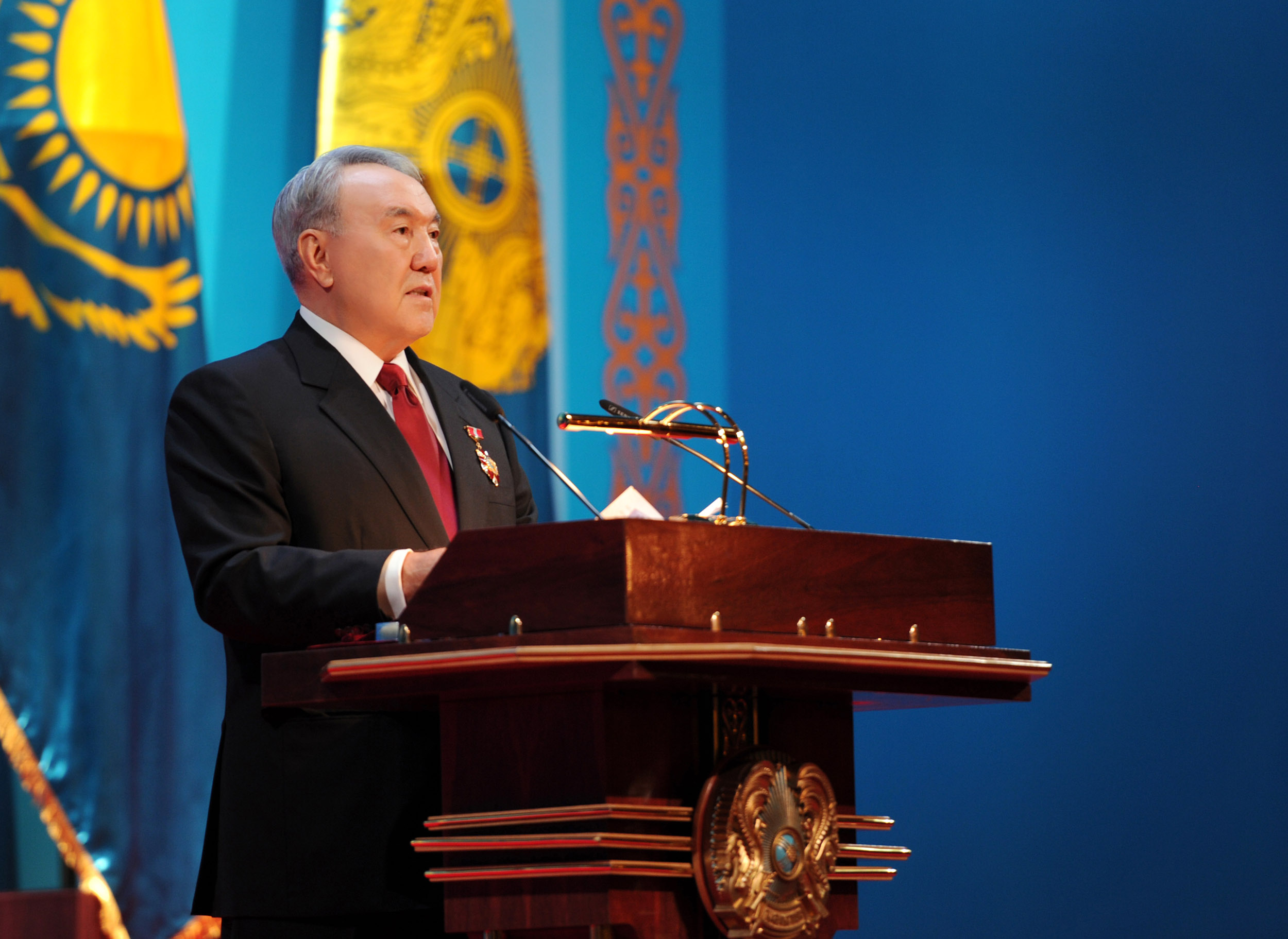 През Казахстана Назарбаев